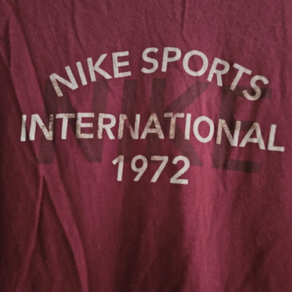 Vintage Nike Burgandy Men's T-shirt Size XL - Picture 6 of 6
